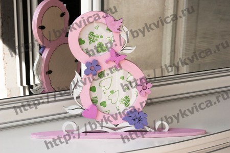 Рамка деревянная резная с узорами