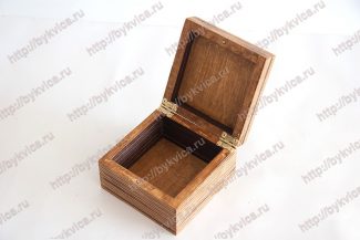 Коробка для флешки из дерева с гравировкой
