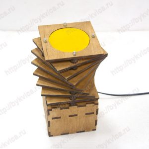 Светильник из дерева для интерьера-спираль