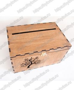 Сундук для денег на свадьбу с гравированным деревом