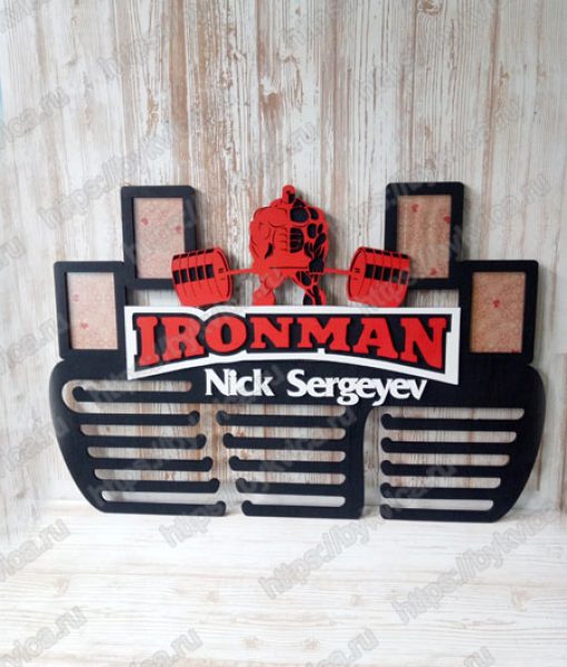 Медальница из дерева "IronMan"