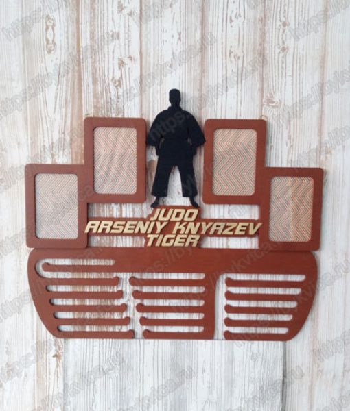 Медальница спортивная с именем для любого вида спорта