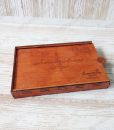 Коробка из дерева для фотографий с карманом для флешки-тов2